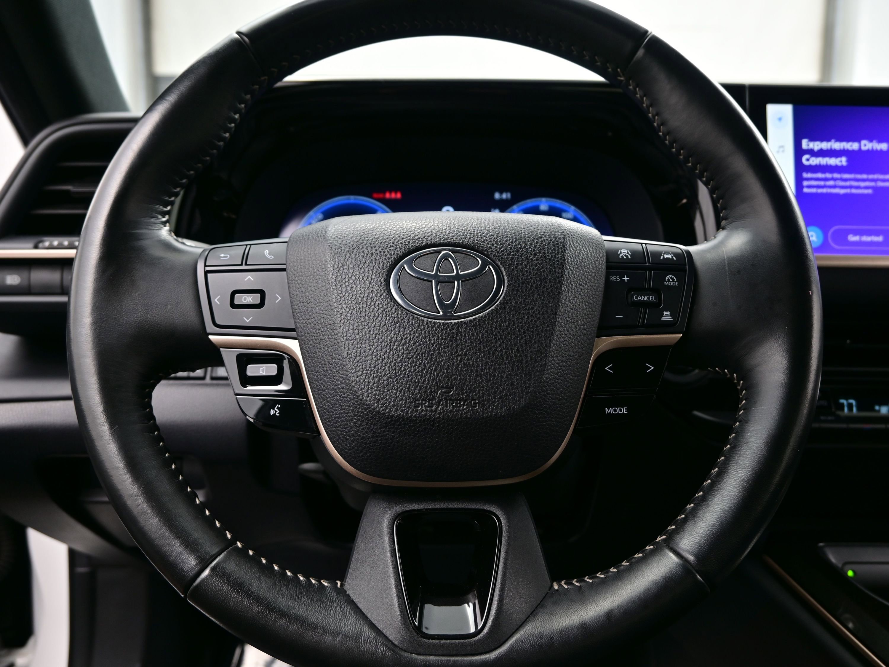 Used 2024 Toyota Crown XLE AWD/4WD image 23