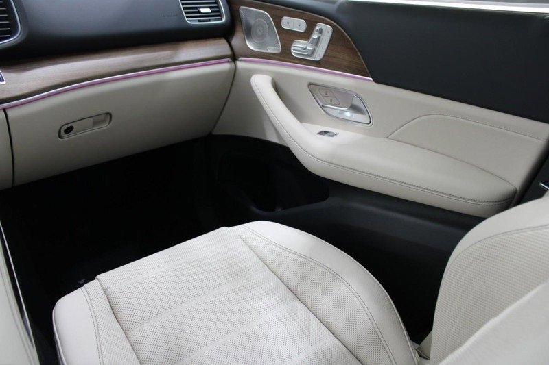 New 2025 Mercedes-Benz GLE 580 4MATIC image 9