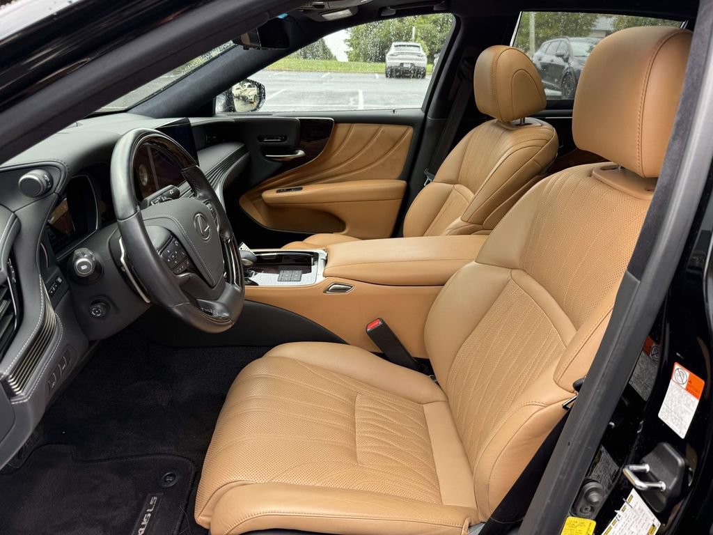 Used 2023 Lexus LS 500 AWD w/ Luxury Package image 13
