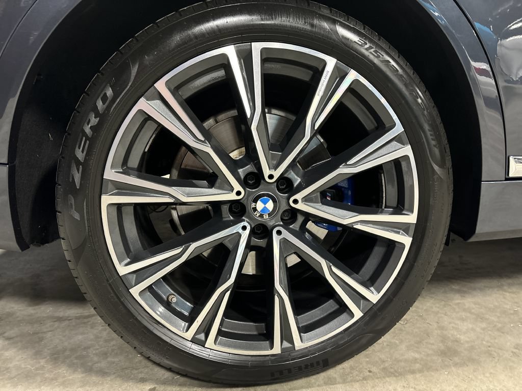 Used 2021 BMW X7 xDrive40i w/ Premium Package AWD/4WD image 41
