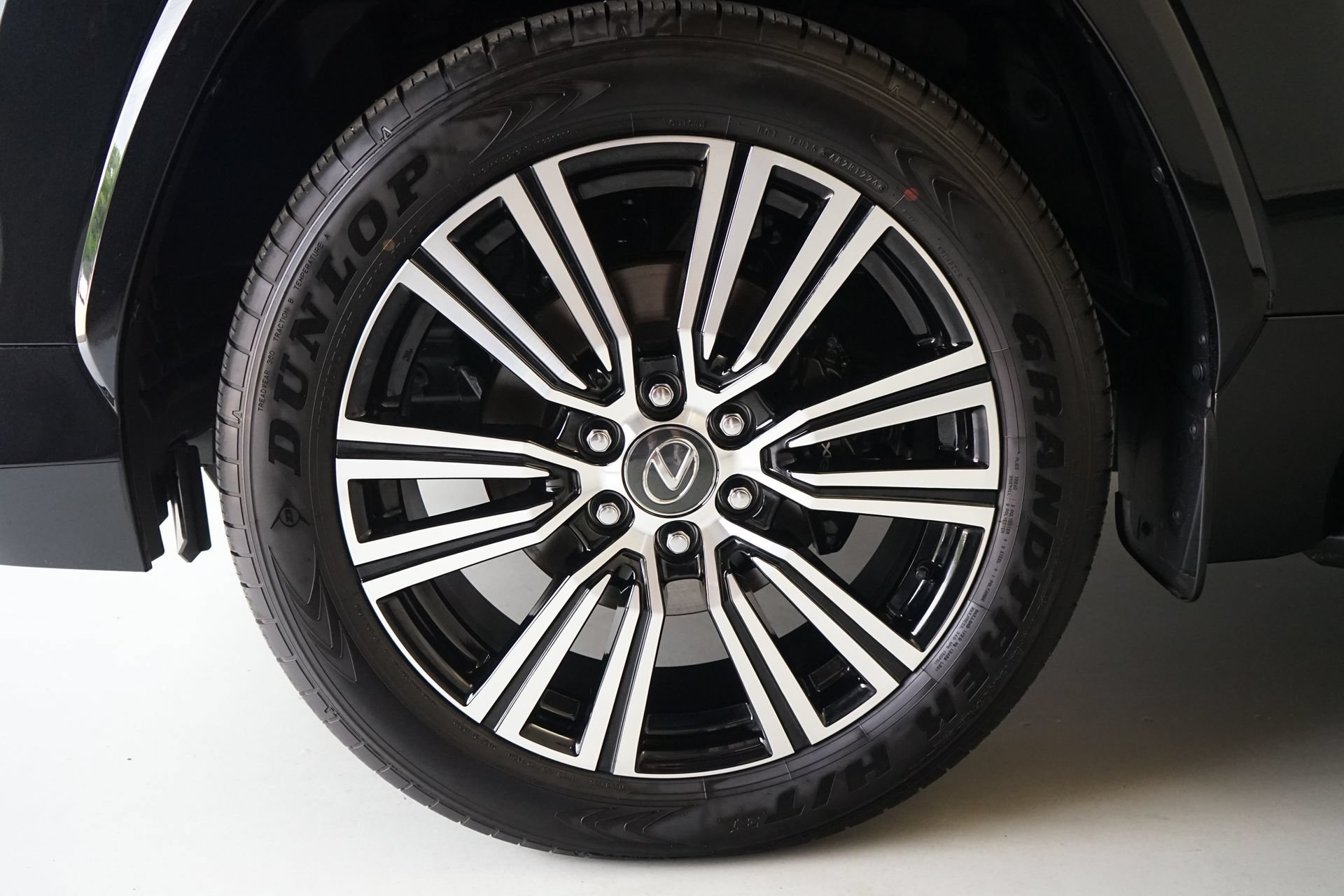 Used 2026 Lexus LX 600 4WD w/ Luxury Package image 37