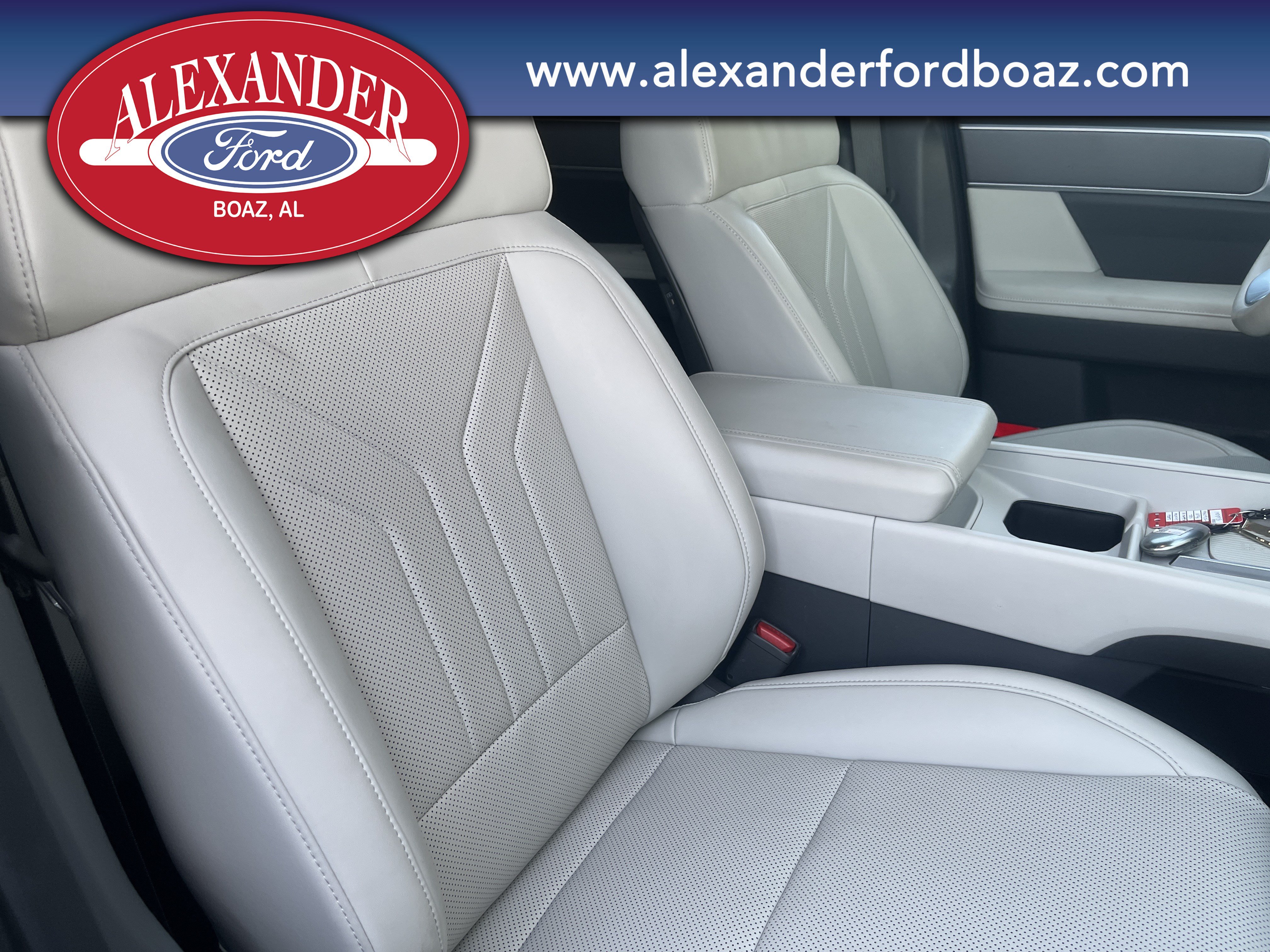 Used 2026 Hyundai Santa Fe SEL FWD image 15