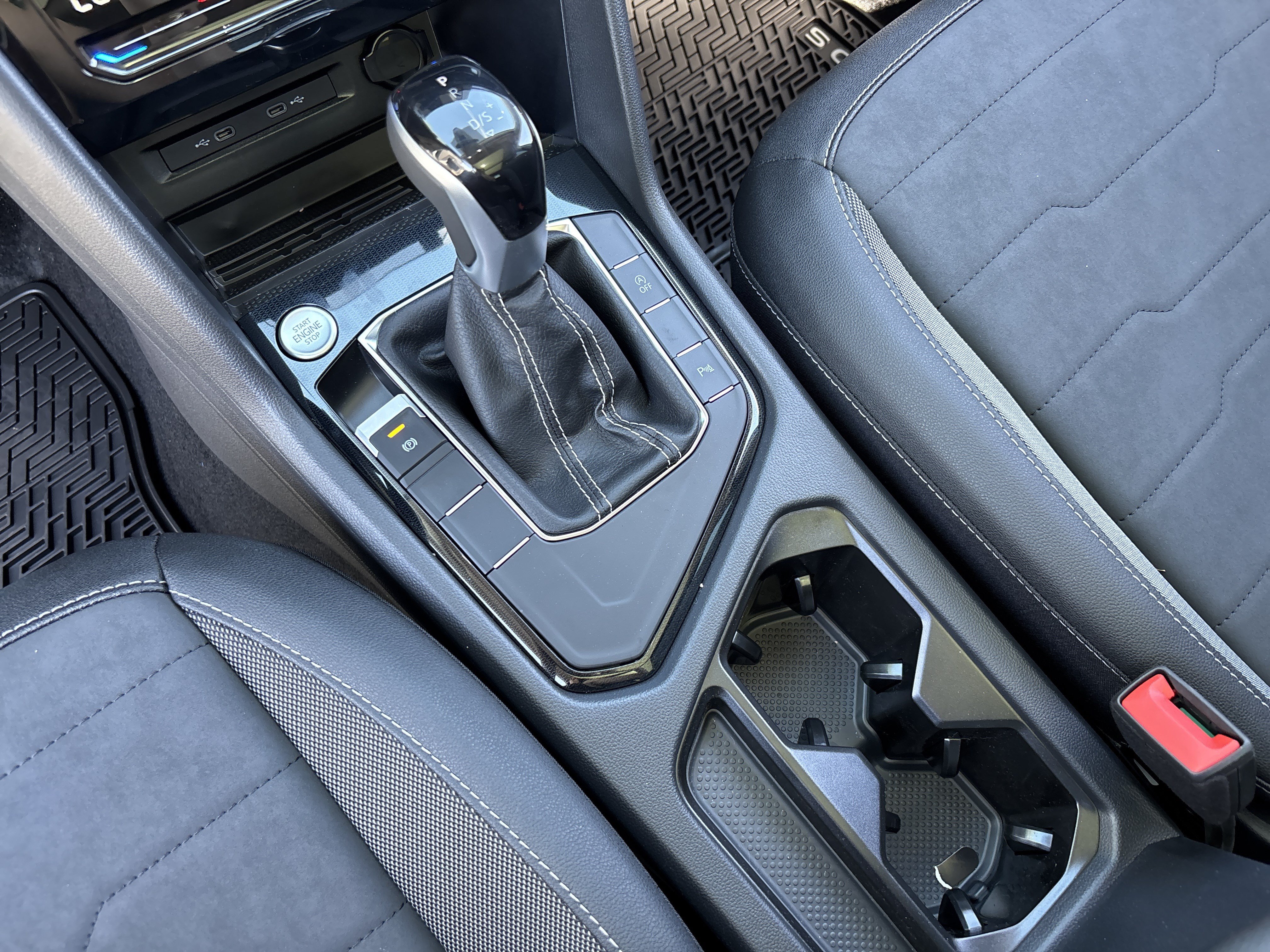New 2026 Volkswagen Taos SE FWD image 20