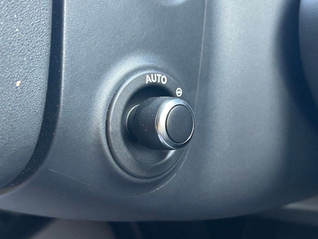 Used 2024 Land Rover Defender 130 Outbound AWD/4WD image 36