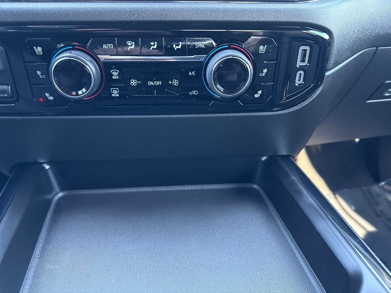 Used 2025 Chevrolet Silverado 2500 ZR2 w/ Technology Package image 25