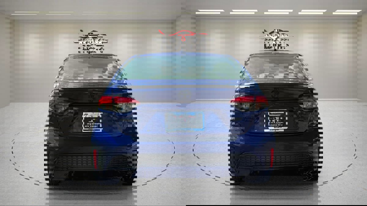 Used 2021 Toyota Corolla XSE image 4