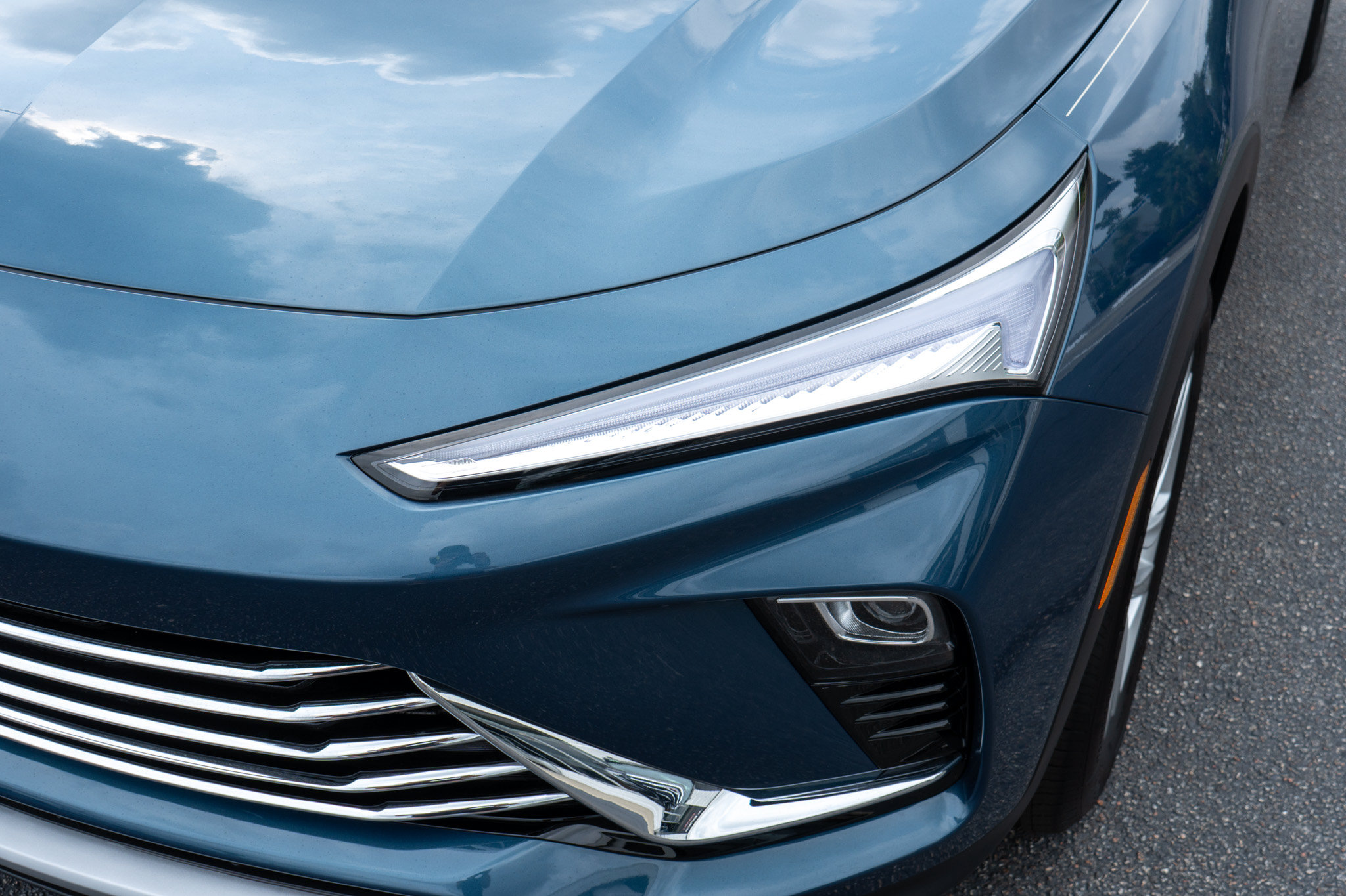 New 2026 Buick Envista Sport Touring FWD image 9
