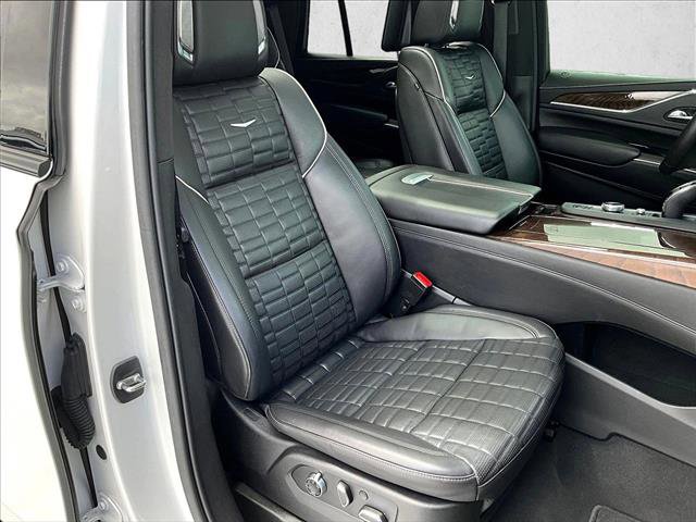 Used 2021 Cadillac Escalade Sport Platinum image 9