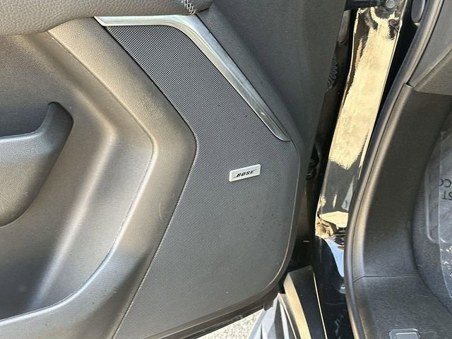 Used 2025 GMC Yukon XL Denali AWD/4WD image 23