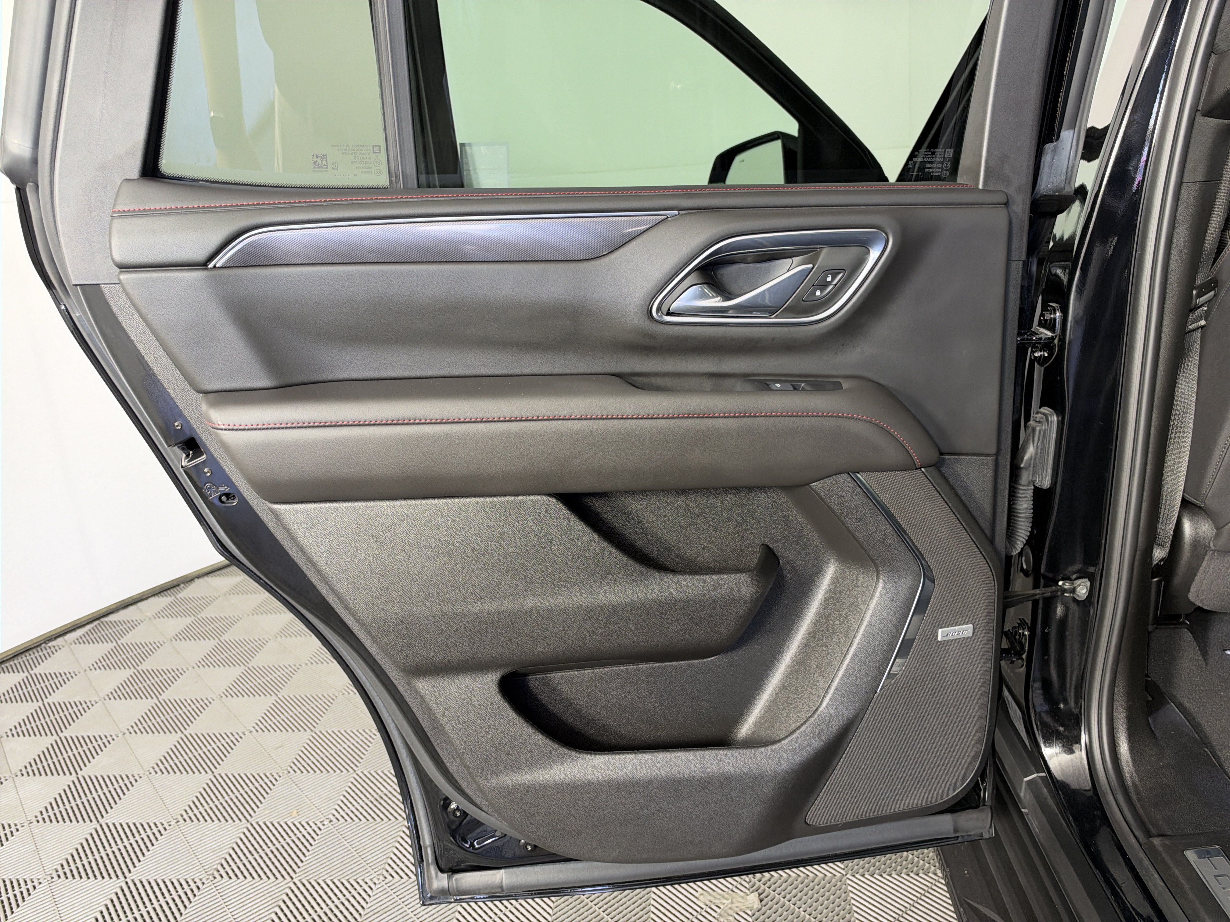 Used 2024 Chevrolet Tahoe RST w/ Luxury Package AWD/4WD image 32