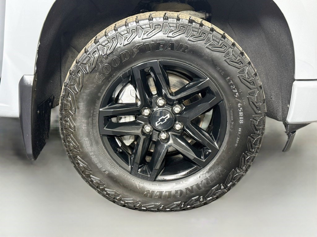 Used 2024 Chevrolet Silverado 1500 Custom w/ LPO, Dark Essentials Package AWD/4WD image 29
