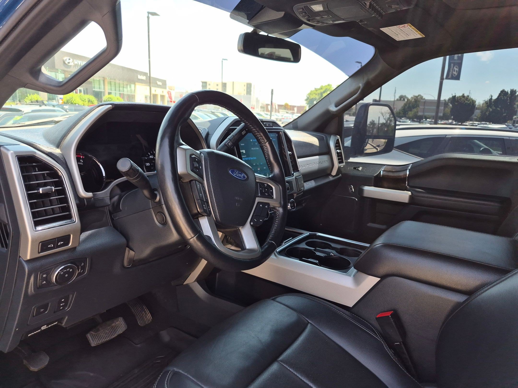 Used 2022 Ford F350 Lariat w/ Lariat Ultimate Package AWD/4WD image 15