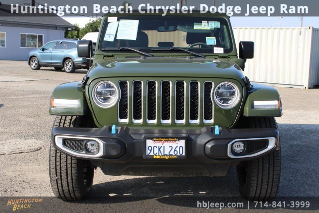 Used 2022 Jeep Wrangler Unlimited Sahara w/ Cold Weather Group image 2