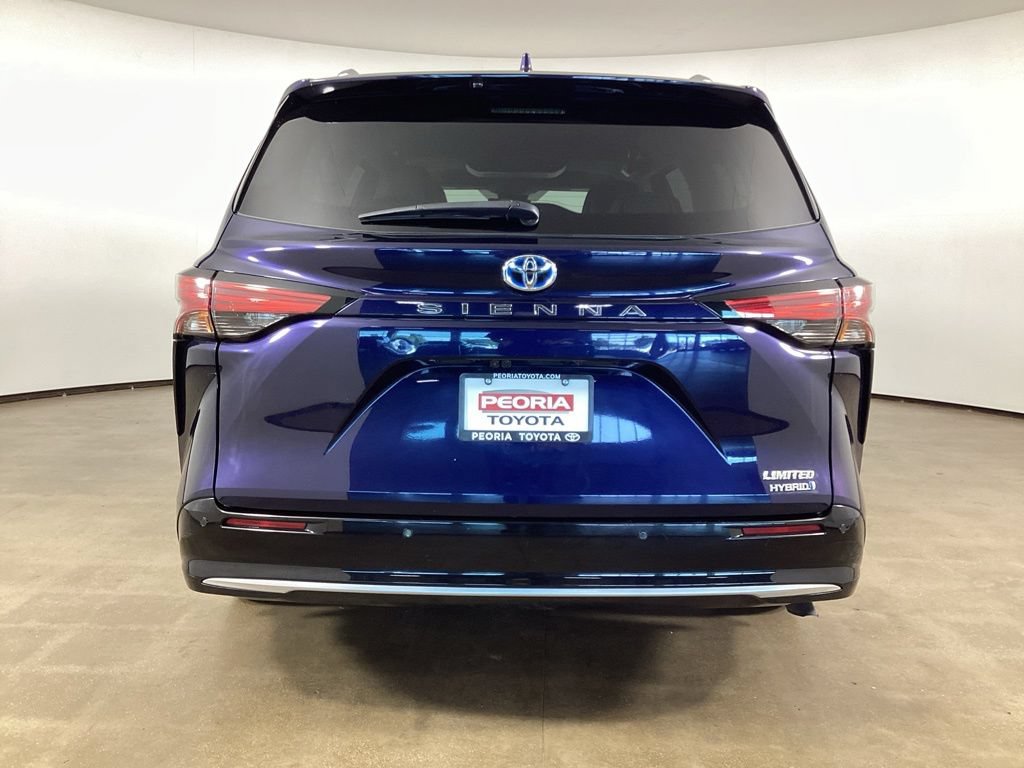 Used 2021 Toyota Sienna Limited FWD image 8