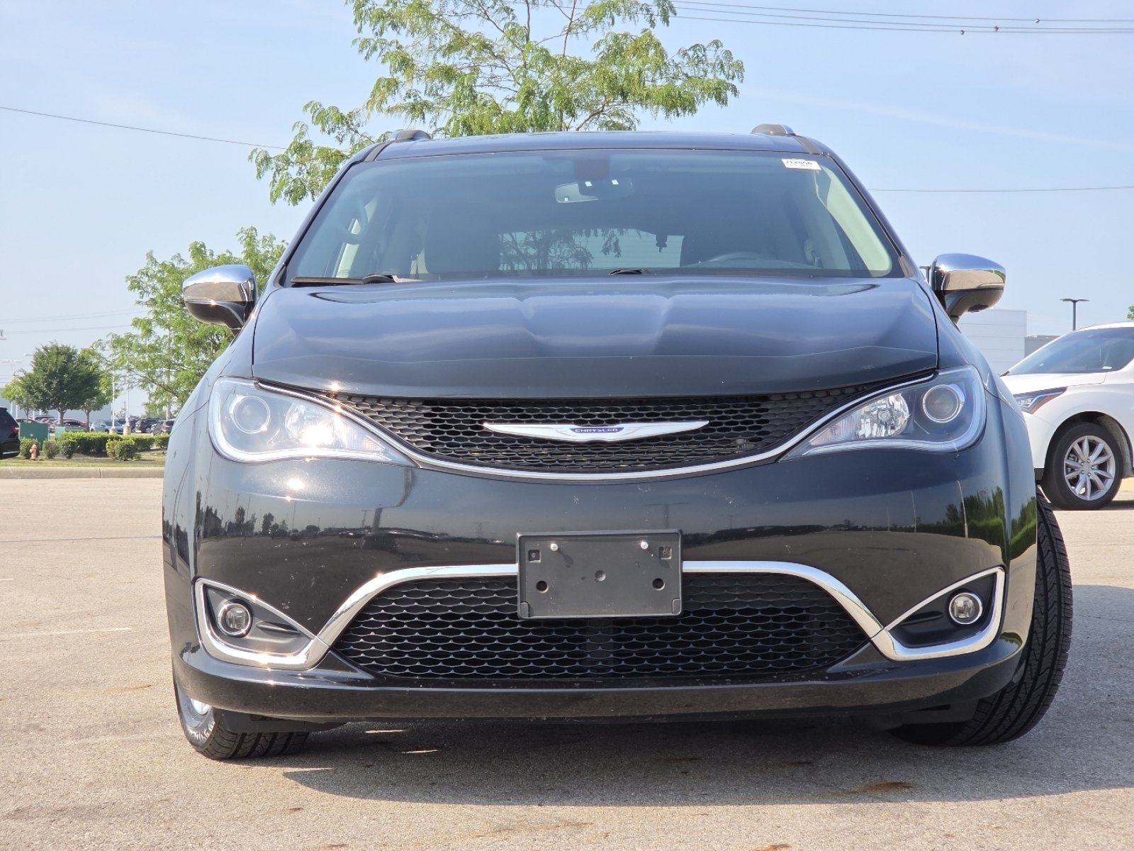 Used 2020 Chrysler Pacifica Limited FWD image 14