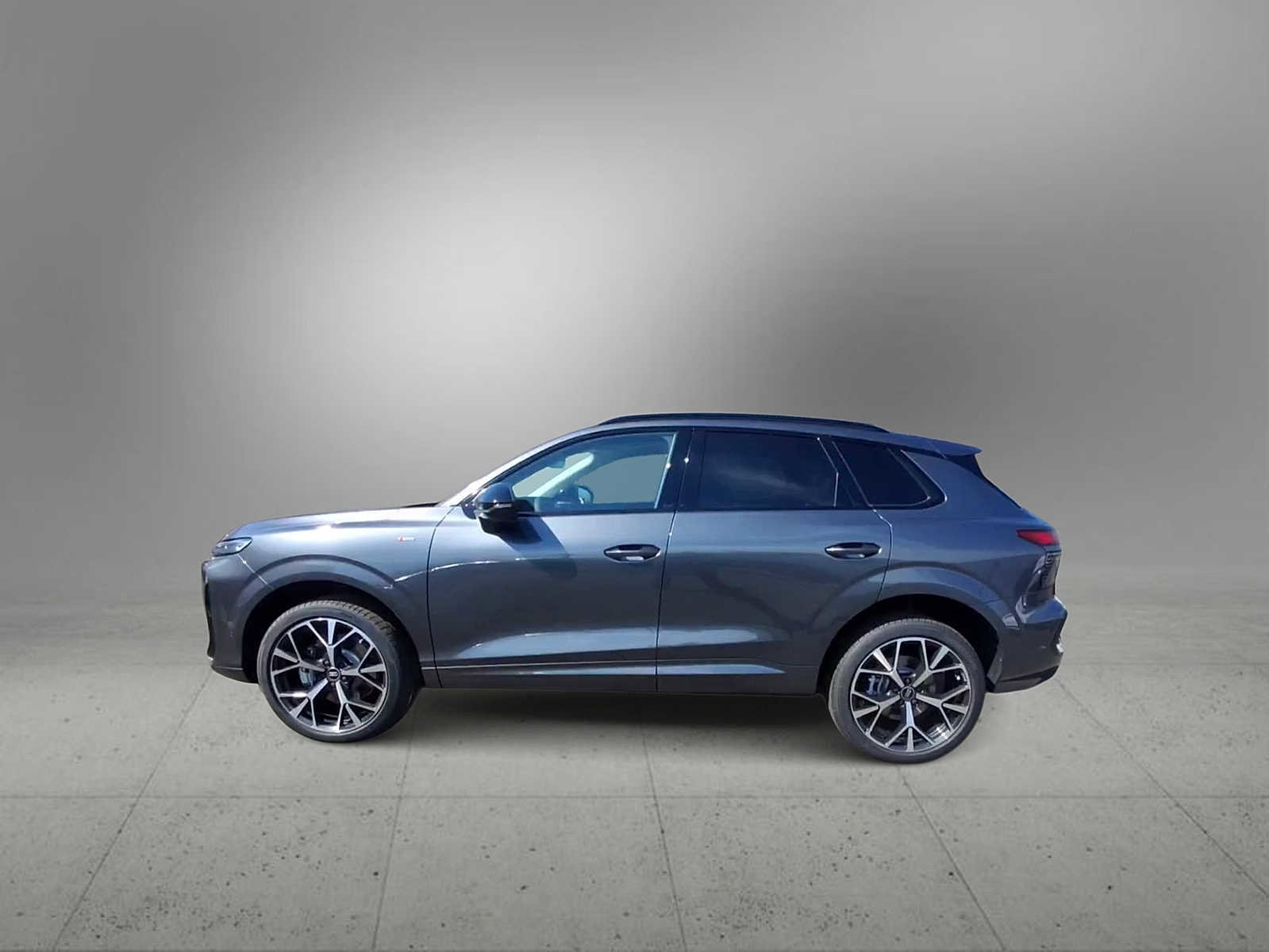 New 2026 Audi Q3 quattro 2.0T AWD/4WD image 5