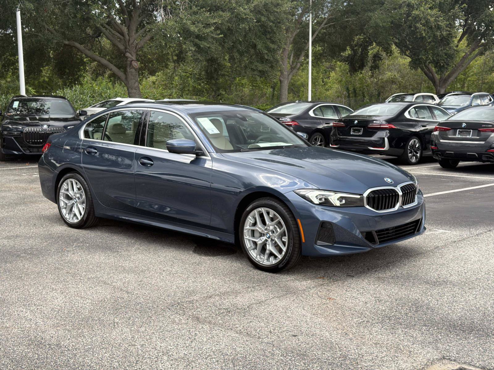 New 2026 BMW 330i Sedan w/ Premium Package RWD image 2