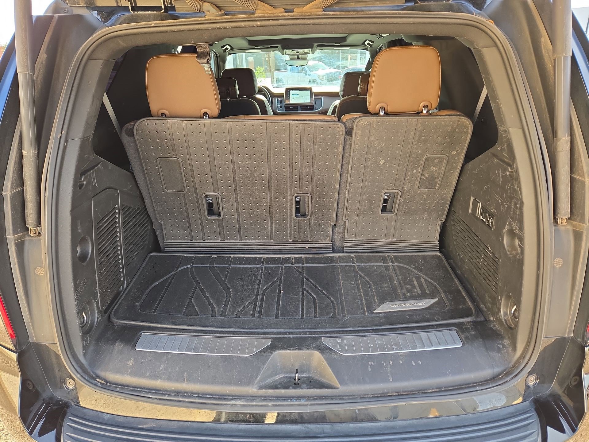 Used 2023 Chevrolet Tahoe High Country w/ Premium Package 2 image 12