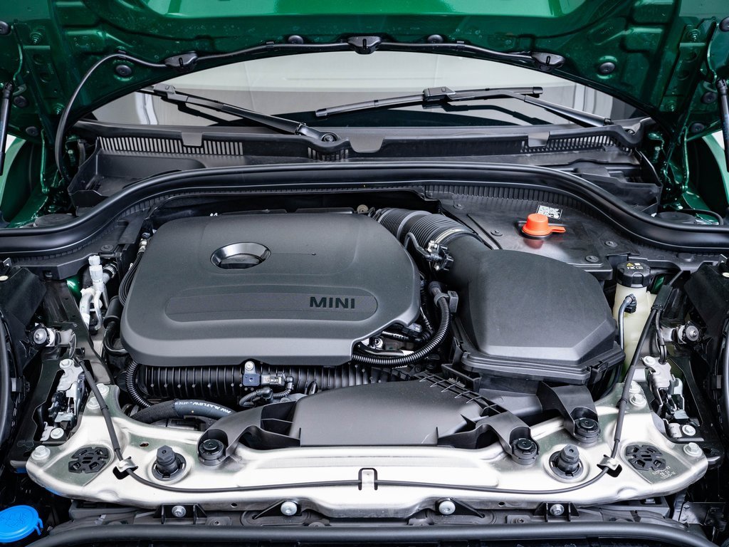 Certified 2025 MINI Cooper S image 34