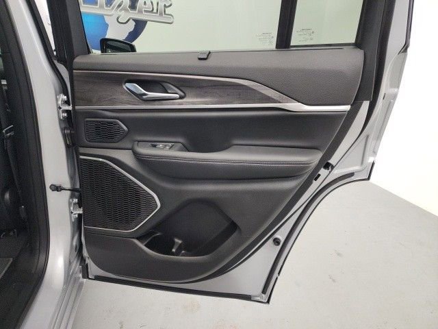 New 2024 Jeep Grand Cherokee Limited 4xe image 27