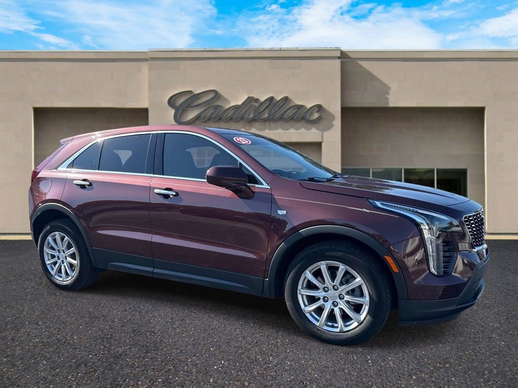 Certified 2023 Cadillac XT4 Luxury w/ Cold Weather Package