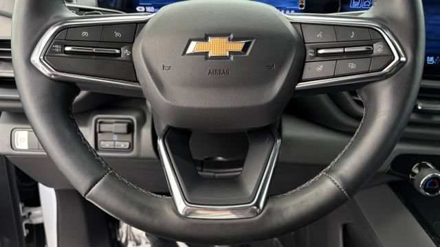 Used 2025 Chevrolet Silverado EV LT AWD/4WD image 36
