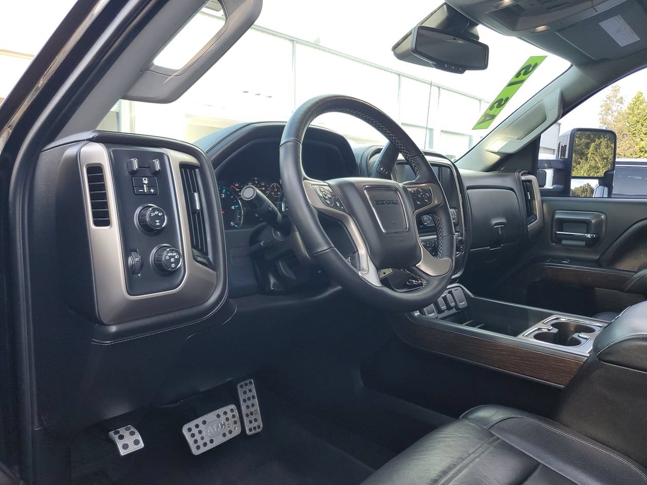 Used 2018 GMC Sierra 2500 Denali w/ Duramax Plus Package AWD/4WD image 20