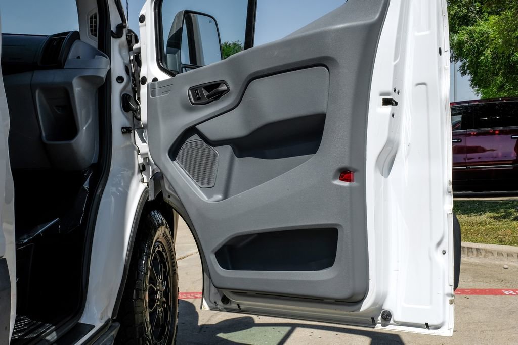 Used 2015 Ford Transit 150 XLT image 43