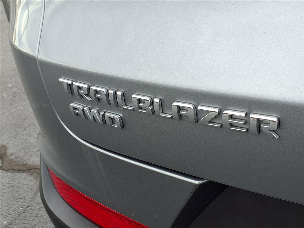Used 2023 Chevrolet TrailBlazer LT w/ Convenience Package AWD/4WD image 28