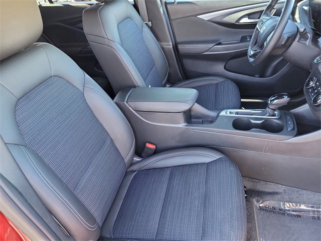 Used 2025 Buick Envista Preferred w/ Convenience I Package image 10