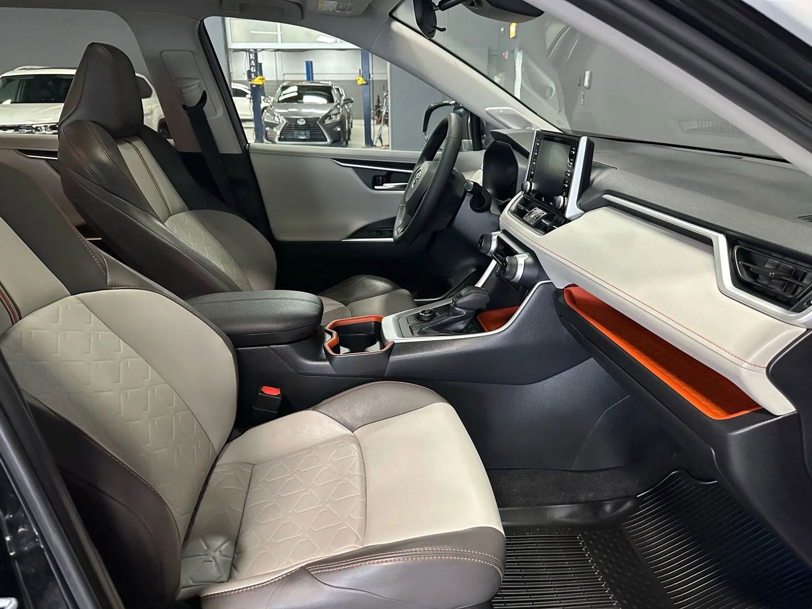 Used 2019 Toyota RAV4 Adventure w/ All Weather Liner Package AWD/4WD image 19