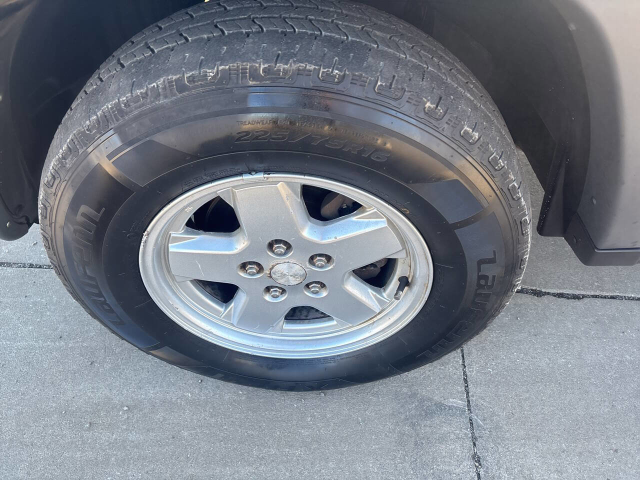 Used 2006 Jeep Liberty Sport image 10