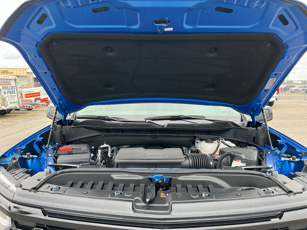 Used 2025 Chevrolet Silverado 1500 LT Trail Boss w/ Convenience Package II image 12