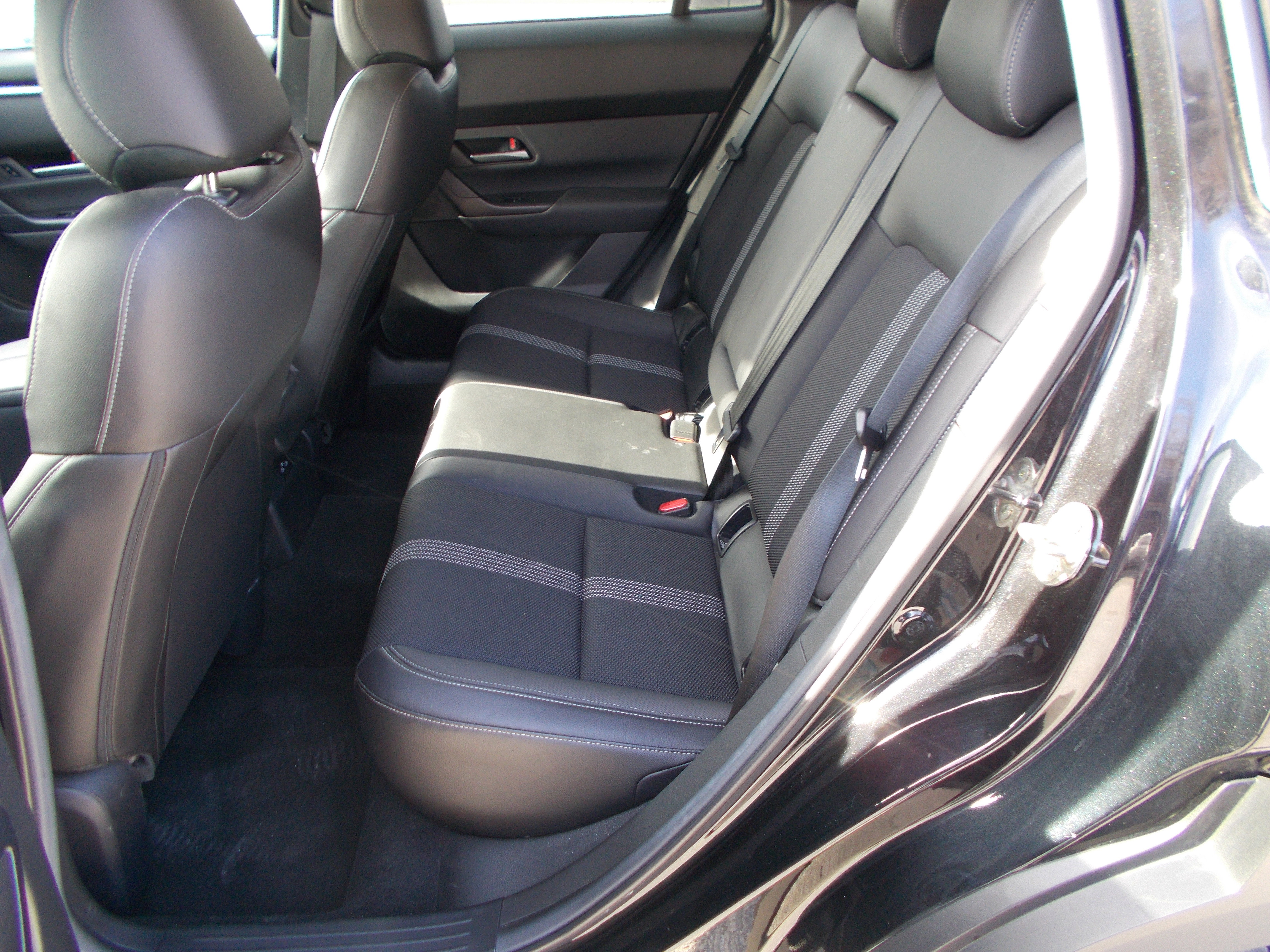 Used 2025 MAZDA CX-50 AWD 2.5 S w/ Preferred Package image 9