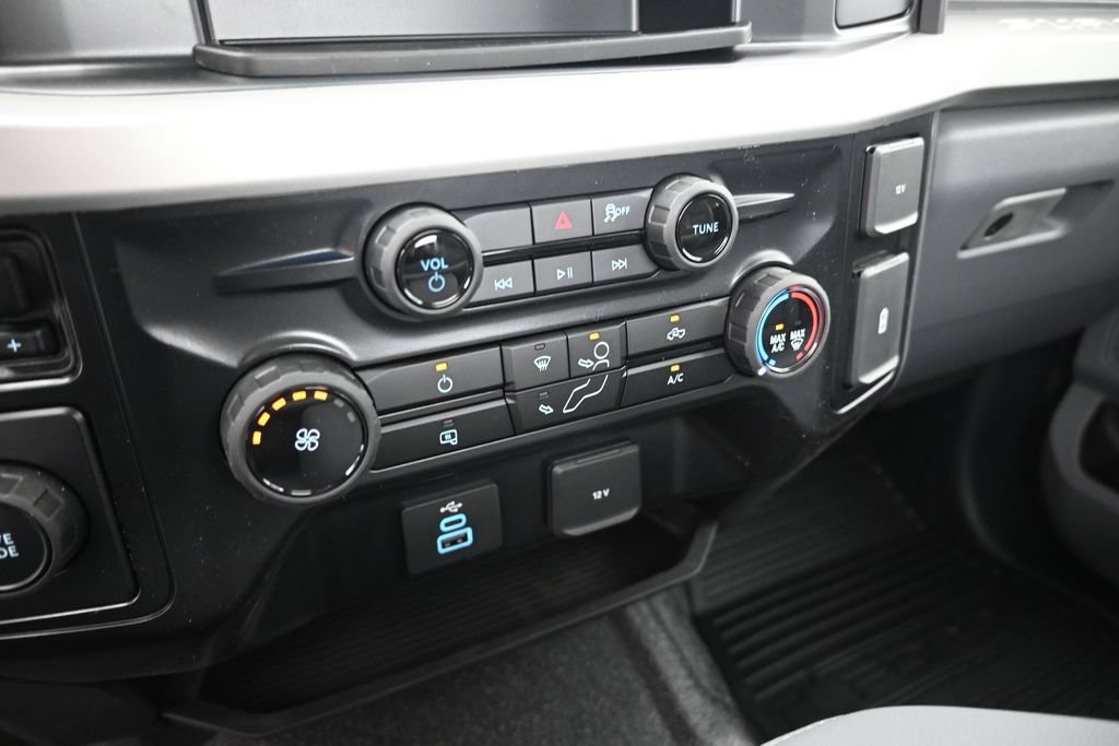 New 2026 Ford F350 XL w/ XL Chrome Package RWD image 14