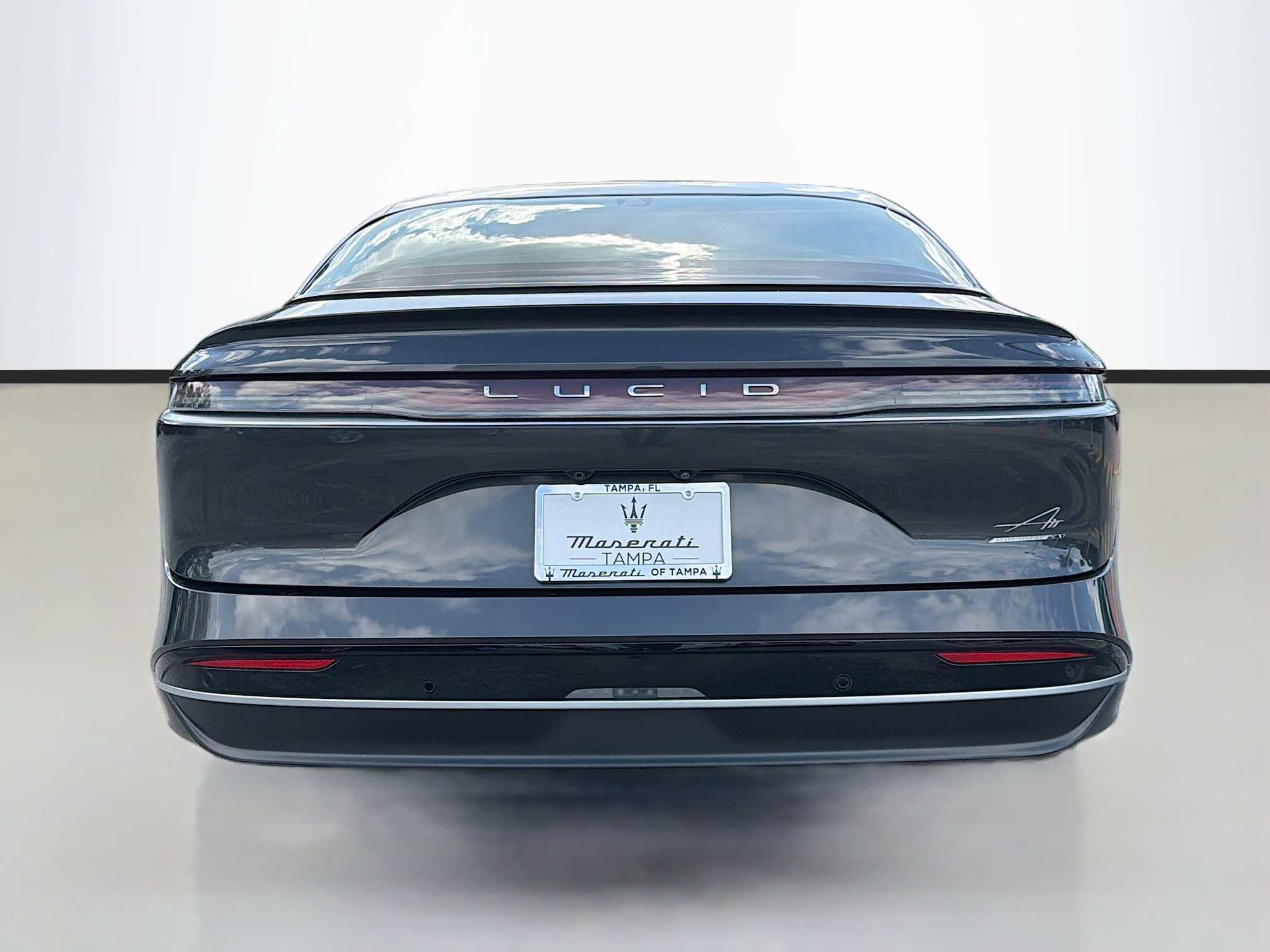 Used 2023 Lucid Air Grand Touring image 4