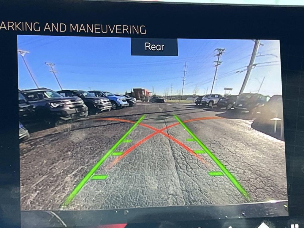 Used 2025 BMW 330i xDrive Sedan image 37