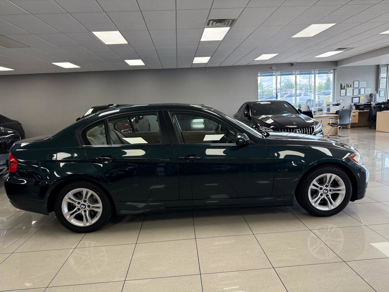 Used 2008 BMW 328i Sedan RWD image 3