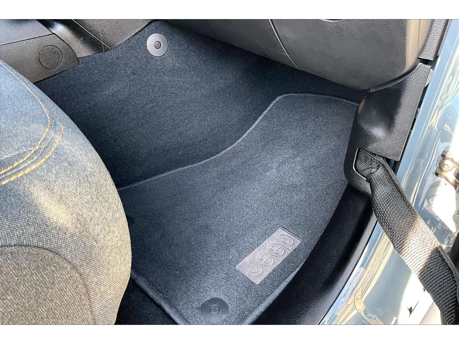Used 2026 Jeep Wrangler Unlimited Sport AWD/4WD image 45
