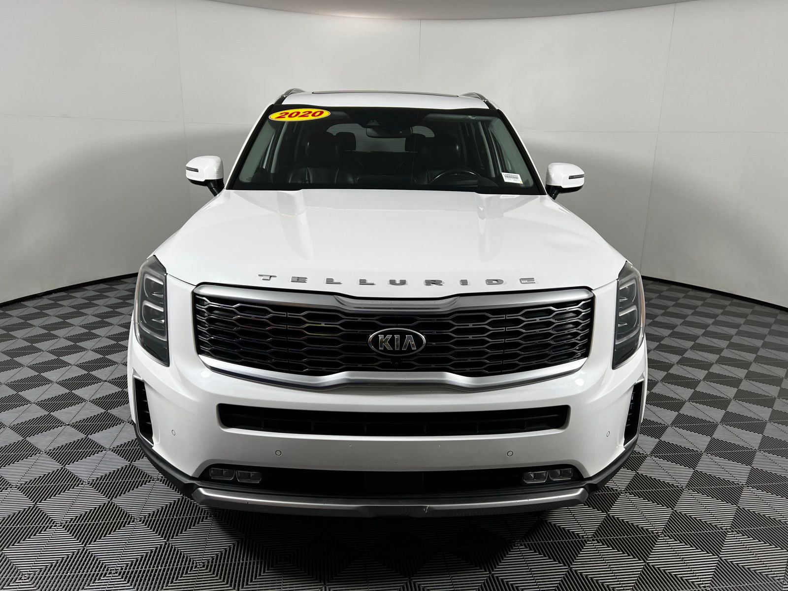 Used 2020 Kia Telluride SX w/ SX Prestige Package image 2