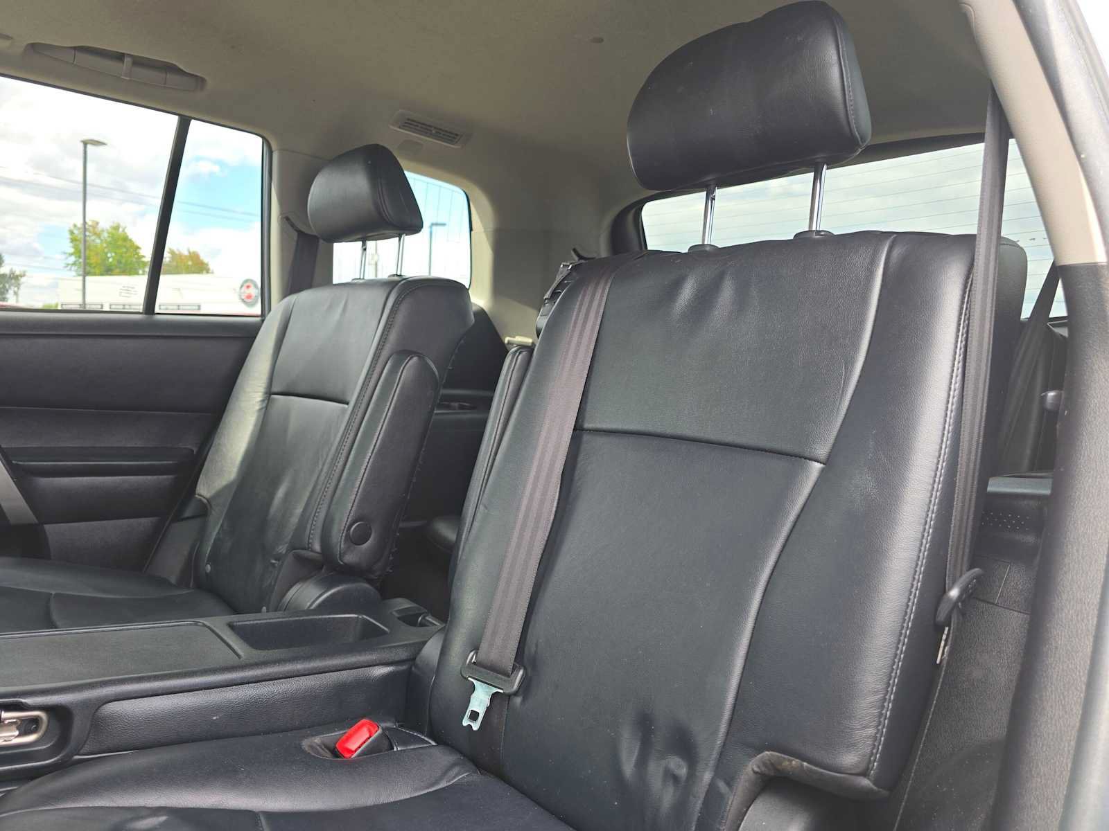 Used 2012 Toyota Highlander SE w/ Tow Pkg AWD/4WD image 17