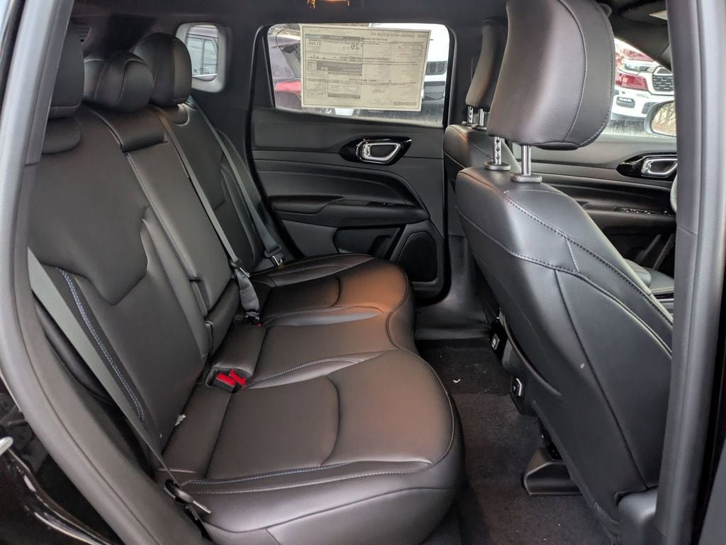 New 2026 Jeep Compass Limited AWD/4WD image 28