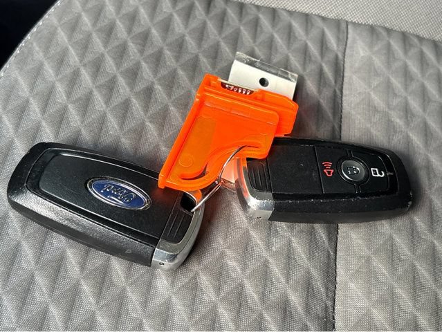 Used 2020 Ford Escape SE Sport FWD image 28