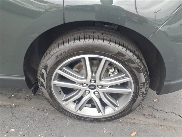 Used 2023 Ford Edge Titanium w/ Class II Trailer Tow Package image 8