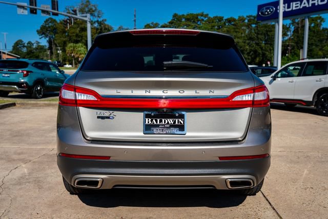 Used 2016 Lincoln MKX Reserve w/ Technology Package FWD image 5