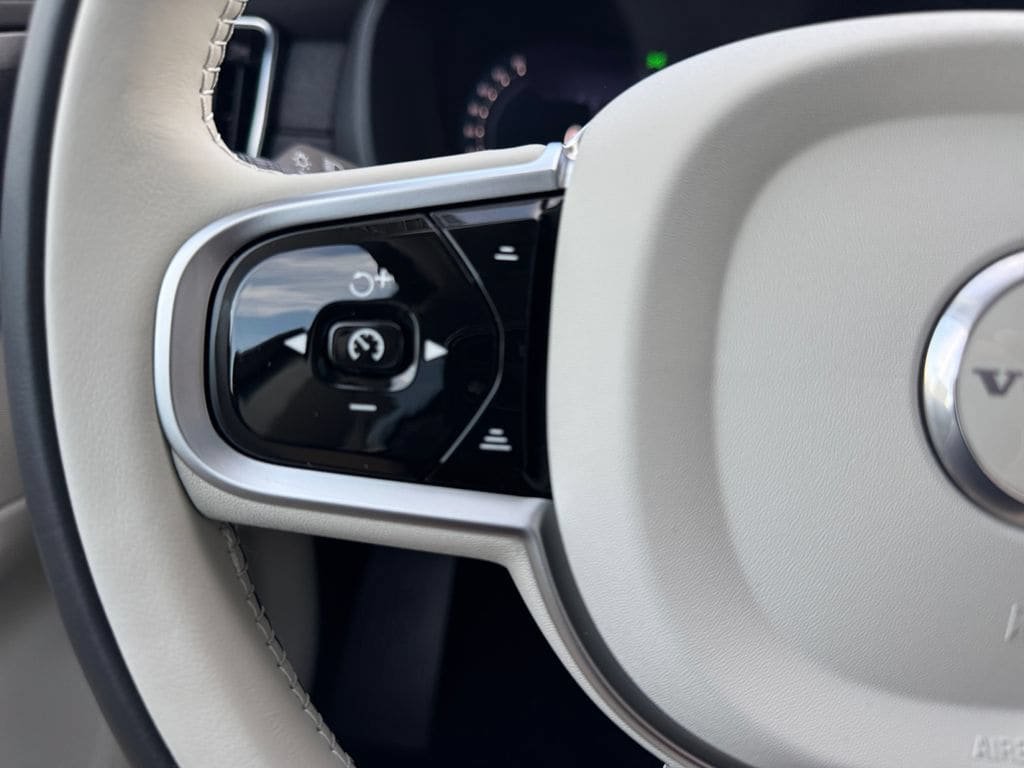 New 2026 Volvo XC90 T8 Ultra w/ Protection Package Premier AWD/4WD image 15