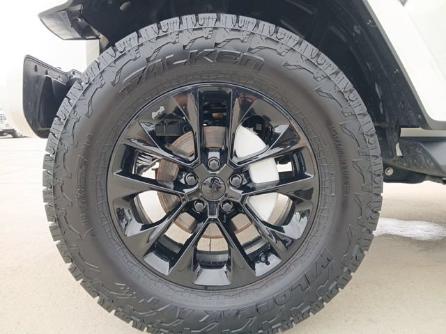 Used 2023 Jeep Gladiator Overland AWD/4WD image 11