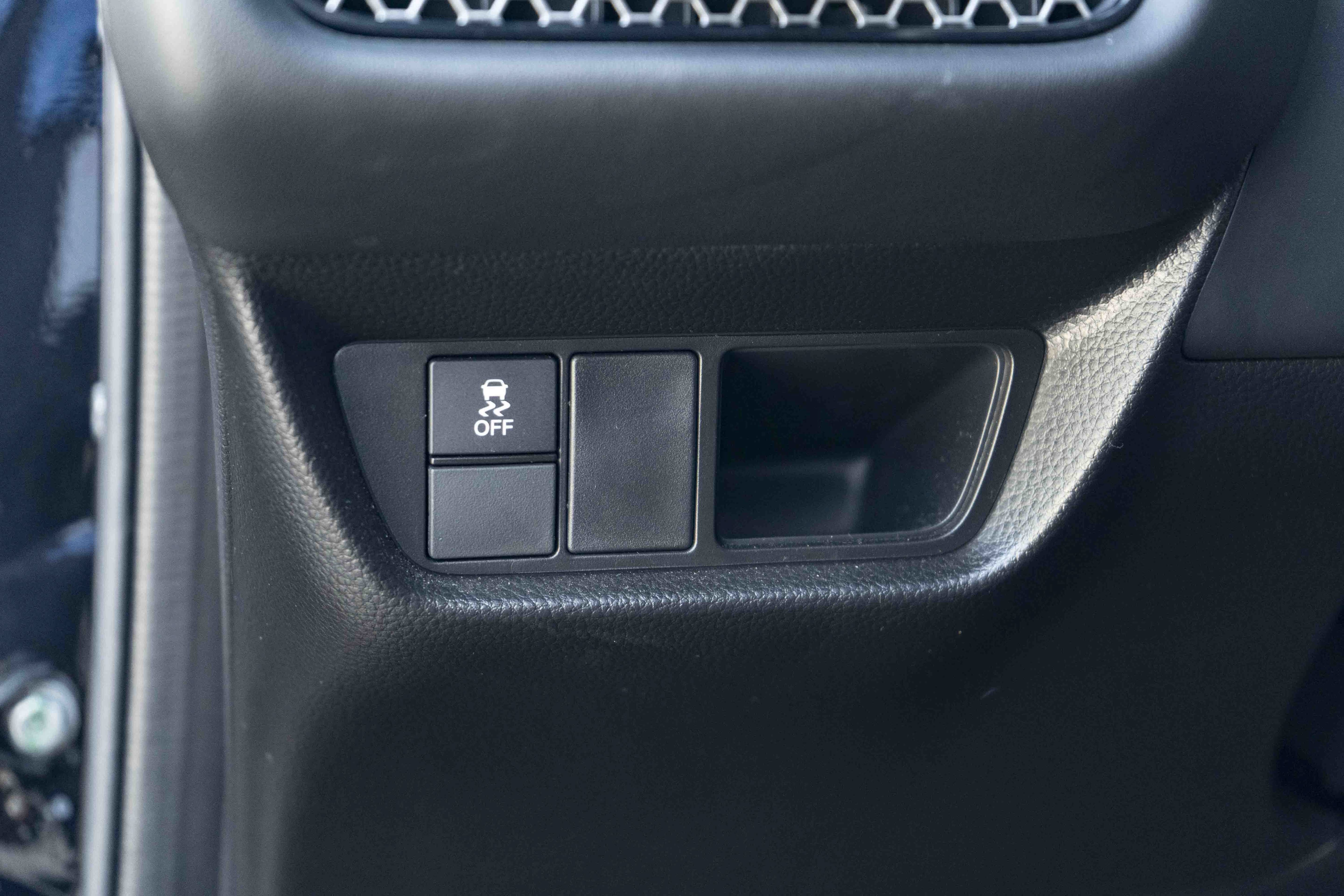 Used 2025 Honda HR-V Sport image 40