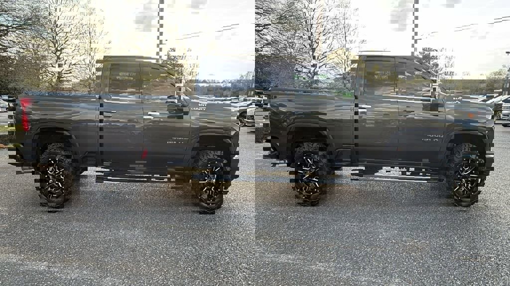 Used 2022 Chevrolet Silverado 3500 High Country w/ Z71 Off-Road Package image 4