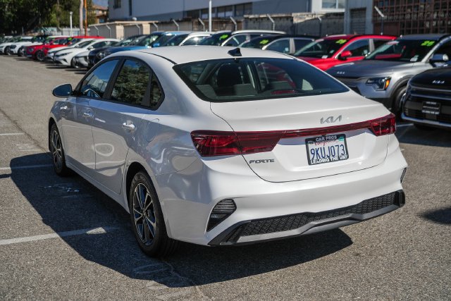 Certified 2024 Kia Forte LXS FWD image 7
